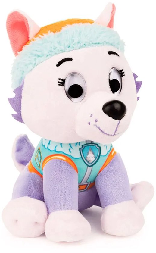 Pluche knuffel van Everest uit PAW Patrol, zittend, gekleed in een blauw uniform en een mintgroene muts.