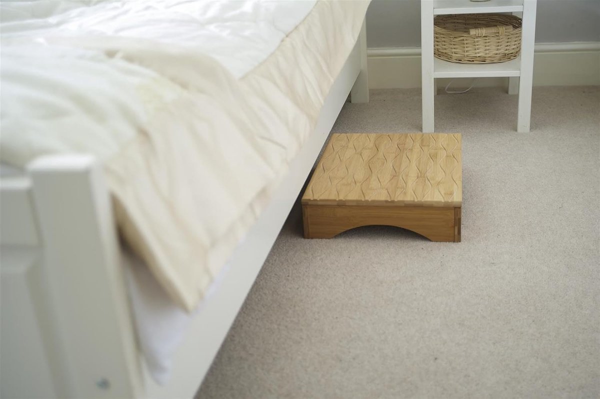 Gordon Ellis Panda Step - Multifunctional safety step in bamboo wood - ShopVlot