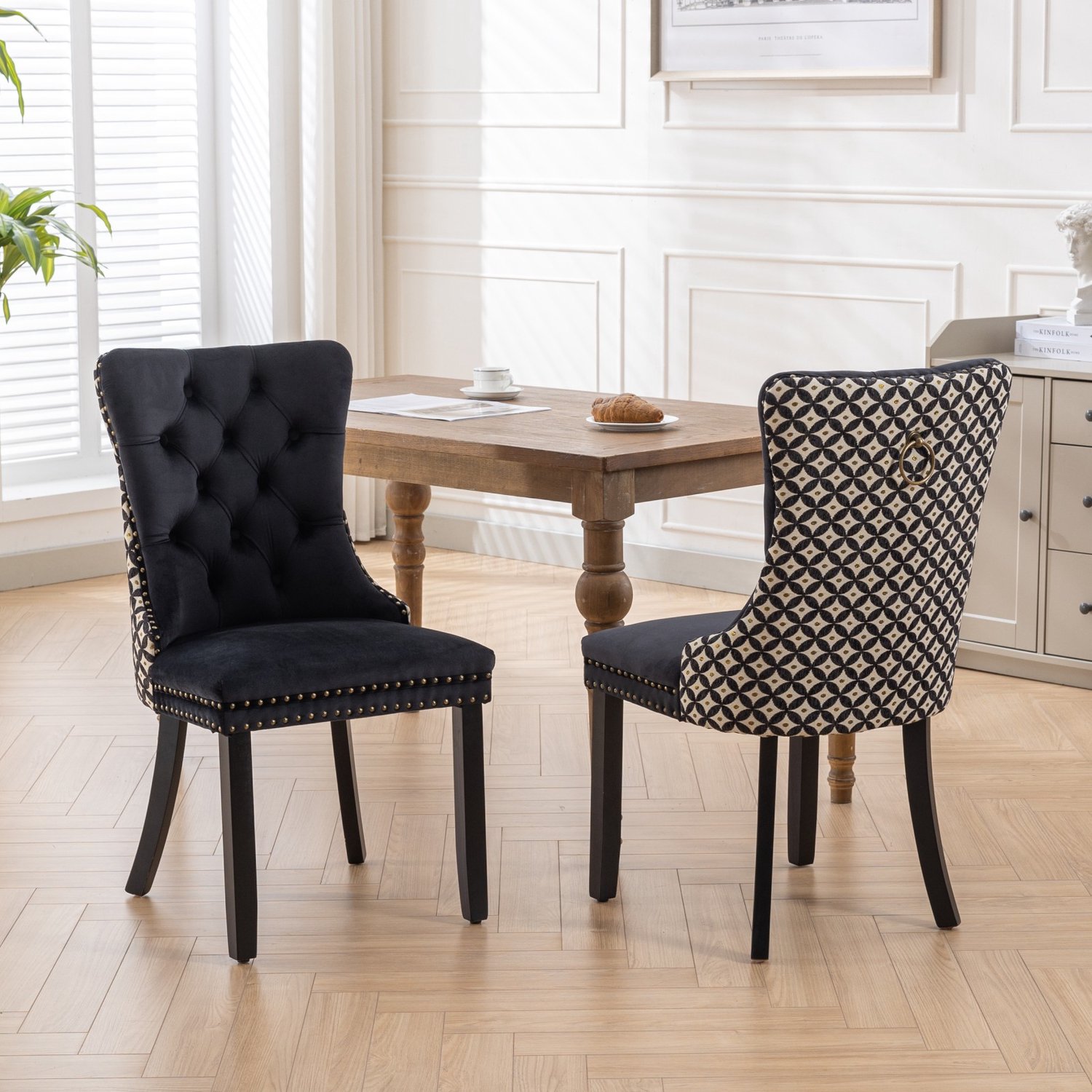 FloraGrace Eetkamerstoelen Set van 2 - Gecapitonneerde Rugleuning en Metalen Trekring - Eetkamer en Keuken - Fluweel en Hout - Zwart