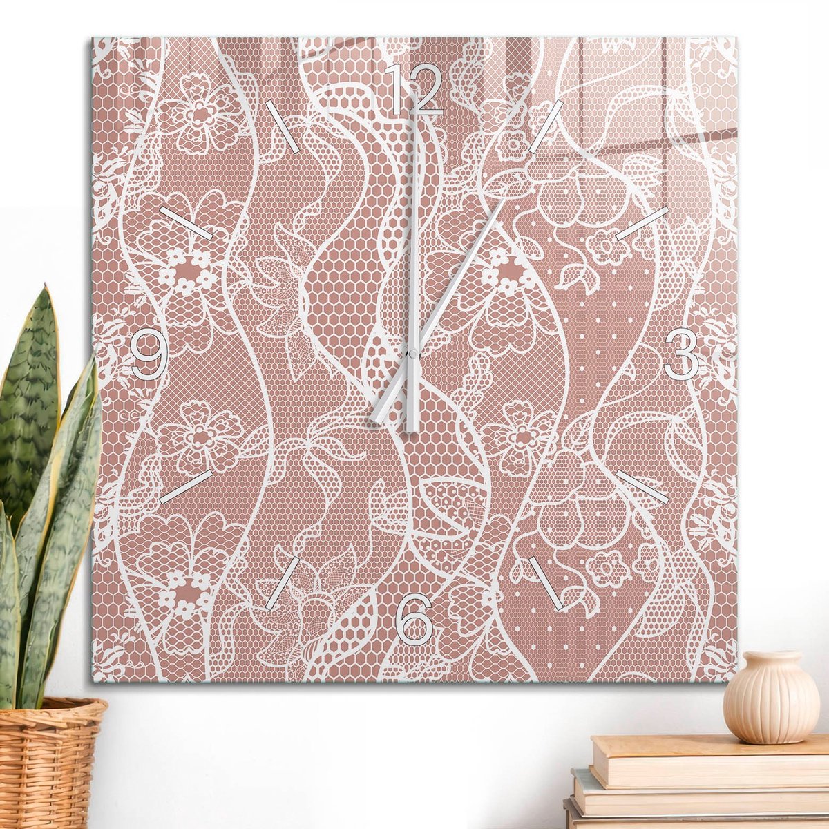 ArtPrintCave Beige Glazen Klok - 60x60 cm - Wandklok Vierkant - Kantpatroon Stille Wandklok - Kunst Wandklok Keuken - Witte Klokwijzers