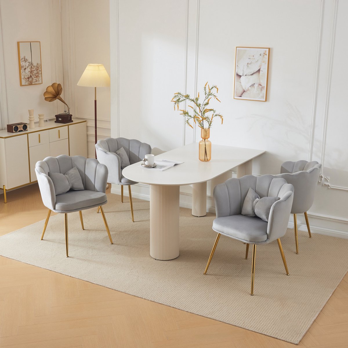 MEUNIQ 4-delige set fauteuils van grijs velvet met bloemblaadjes-rugleuning, gewatteerde zitting, armleuningen en gouden metalen poten