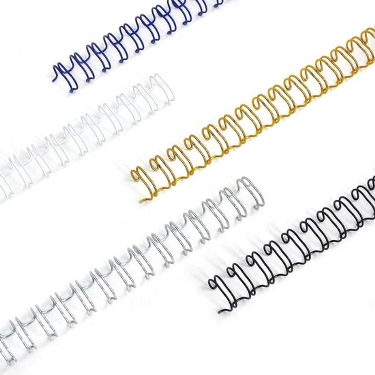 Draadbinders van 6.4 mm met 34 lussen en een 3:1-pitch, geschikt voor A4 en 25 vellen, verpakking van 100 stuks in diverse kleuren