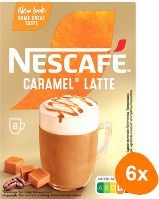 Nescafé Caramel Latte verpakking met een mok schuimige koffie met karamelsaus, karamelblokjes en koffiebonen.