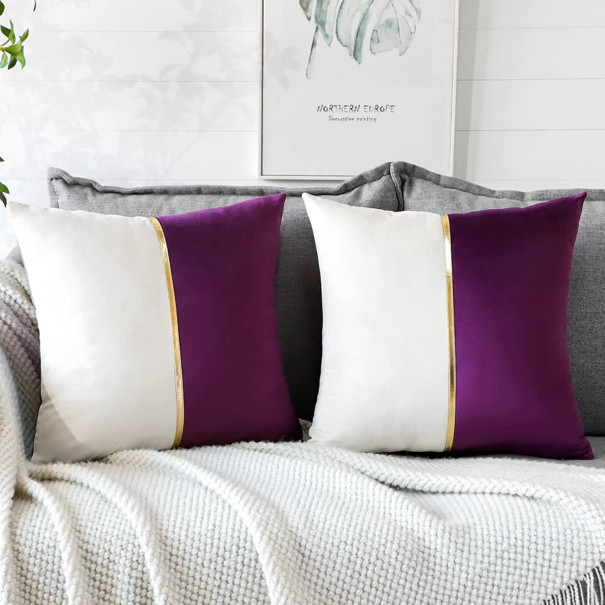 Luxe paar paarse en witte fluwelen kussenhoezen met gouden leren patchwork voor moderne inrichting, 45 x 45 cm, set van 2