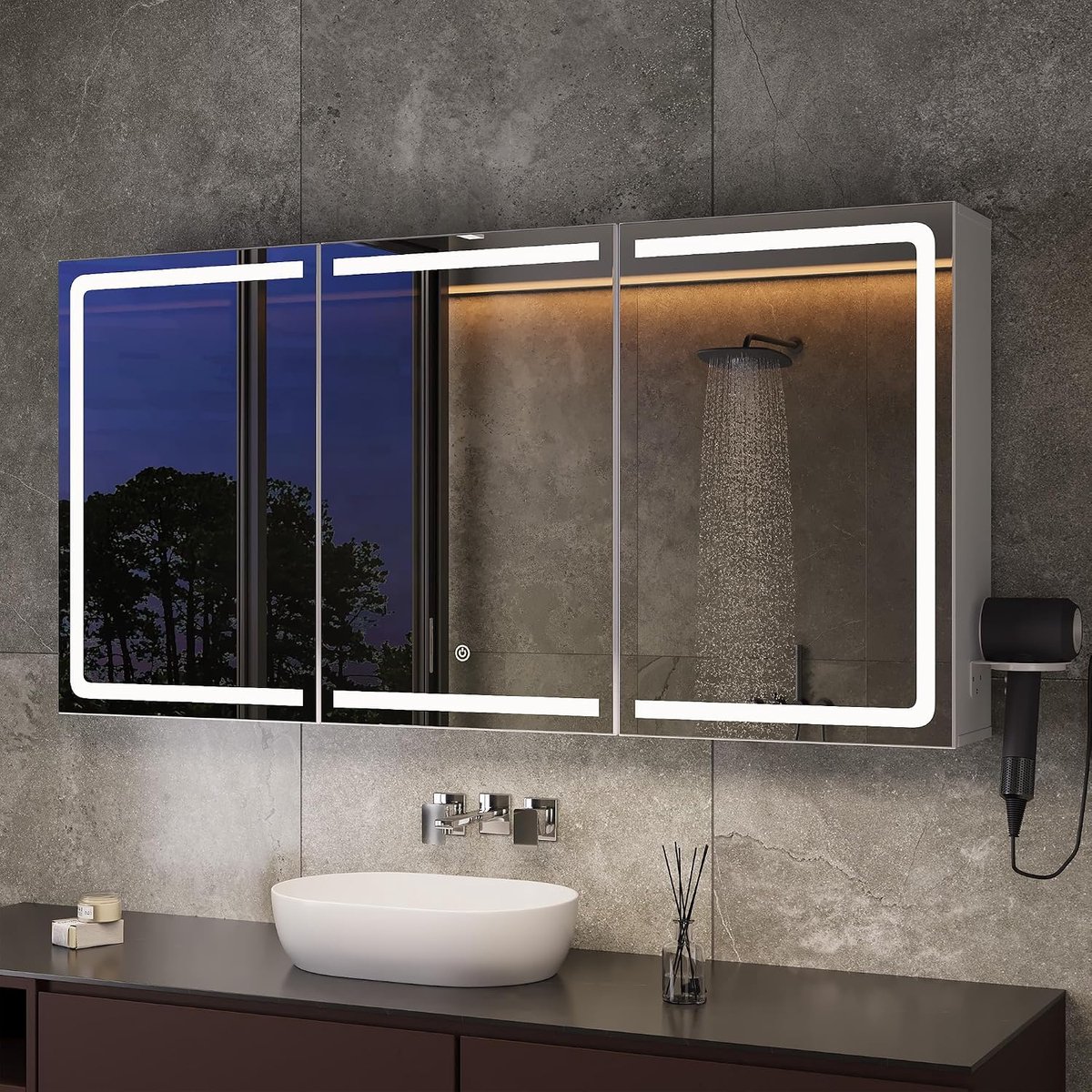 Spiegelkast badkamer met ledverlichting 120×16×60 met stopcontact, zijplank, verstelbare spiegeldeuren