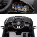 Dashboard met Bluetooth, snelheidsinstelling, claxon en batterij-indicator.