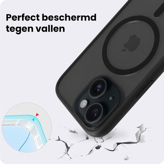 Zwarte telefoonhoes met MagSafe-ring op een gebroken ondergrond.