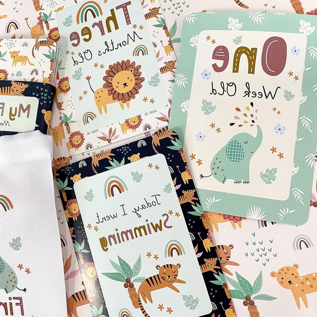 Baby Mijlpaal Kaarten - Baby Kaartenset - Herinneringen Vastleggen - Safari Ontwerp - A6 Formaat - Multicolor