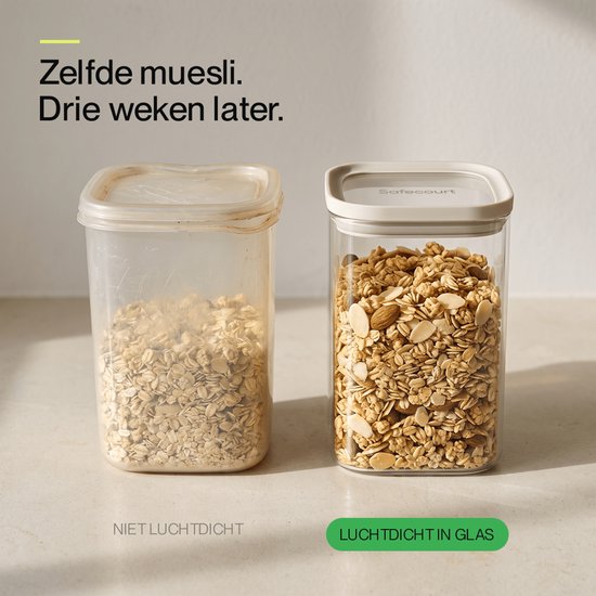 Comparaison de muesli dans un ancien récipient en plastique et un bocal Safecourt transparent. Le bocal Safecourt est hermétique.