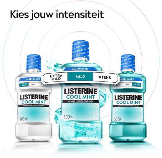 Drie flessen Listerine Cool Mint alcoholvrij mondwater in de varianten Extra Mild, Mild en Intens.