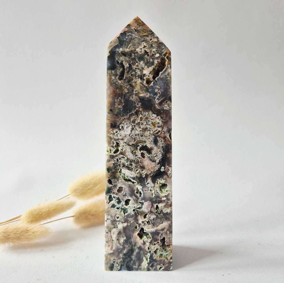 Oceaan Jaspis Toren 442 gram – Unieke Edelsteen met Druzy