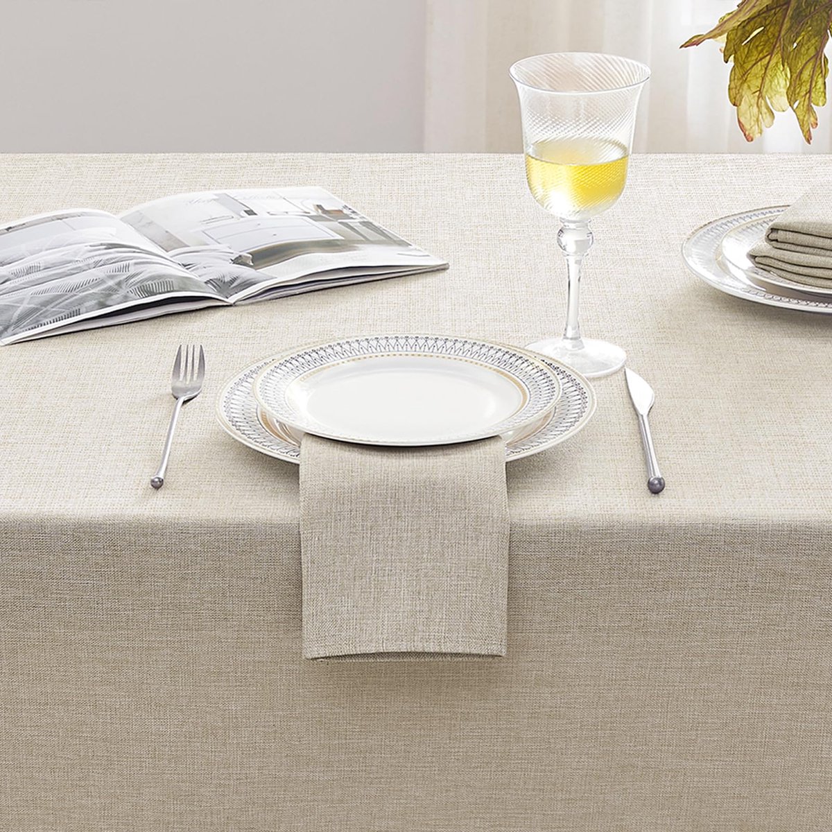SnelShoppen - Softalker Tafelkleed voor Buiten - Afwasbaar Rechthoekig Tafelkleed 240 x 140 cm - Beige Tuintafelkleed voor Camping, Bruiloften, Verjaa