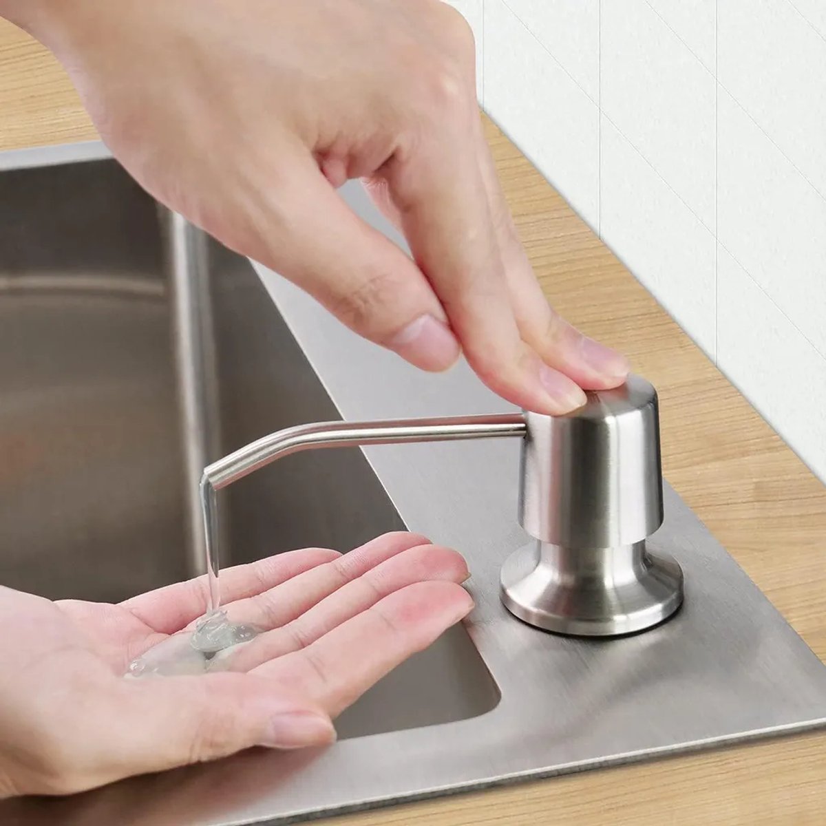 Ingebouwde zeepdispenser, 500 ml, roestvrij staal, Geschikt voor schoonmaakmiddelen Geschikt voor badkamer/keuken.