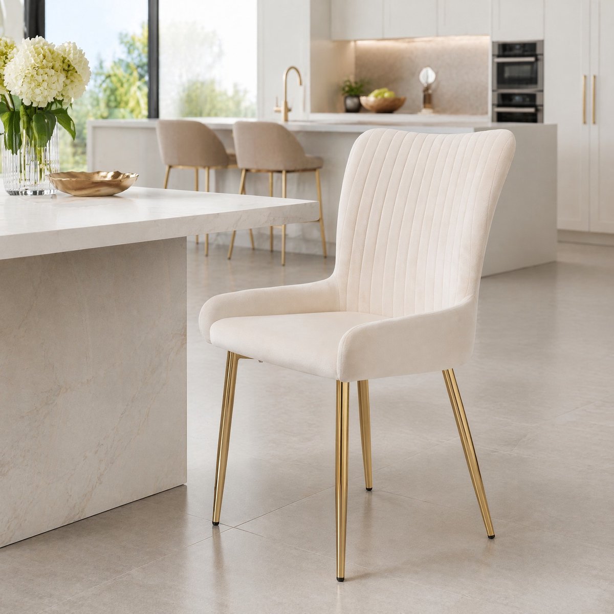MEUNIQ set van 6 eetkamerstoelen van fluweel in beige met metalen onderstel, comfortabele kuipstoelen voor eetkamer, woonkamer of slaapkamer