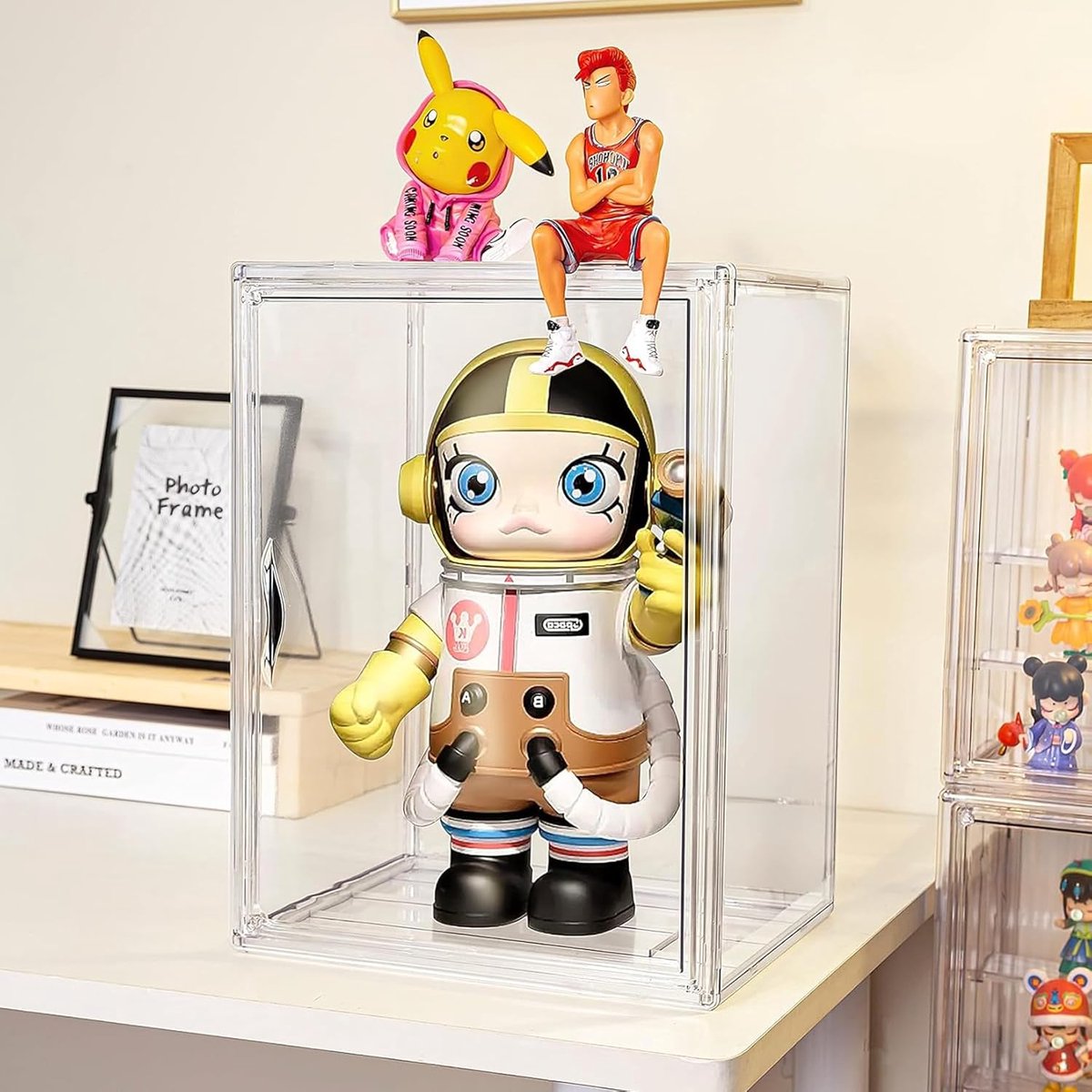 Vitrine Transparante opbergdoos, kubus voor verzamelobjecten, actiefiguren, handtas, opslag, miniatuurfiguren, stofdichte bescherming, bewaren en organiseren (36 x 27 x 27 cm)