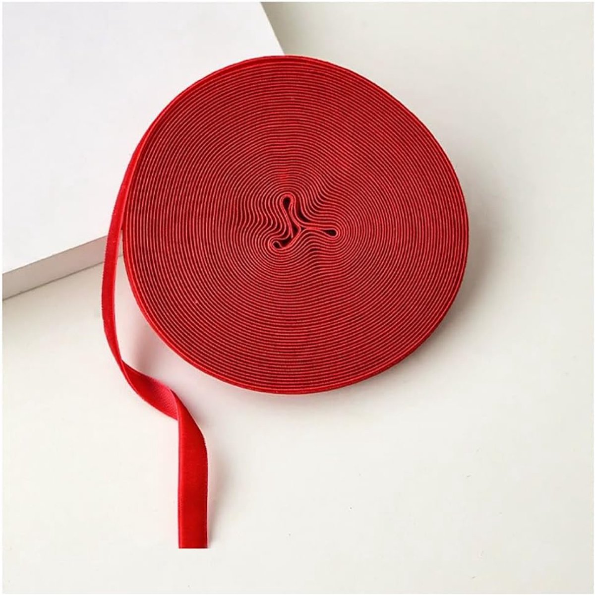lint, 10 m x 1 cm, cadeaulint, fluweel, cadeaulint, stoffen lint, decoratieband, knutselband, fluwelen rand, trim voor geschenkverpakkingen, haarstrikken, thuis, kerstdecoratie, rood