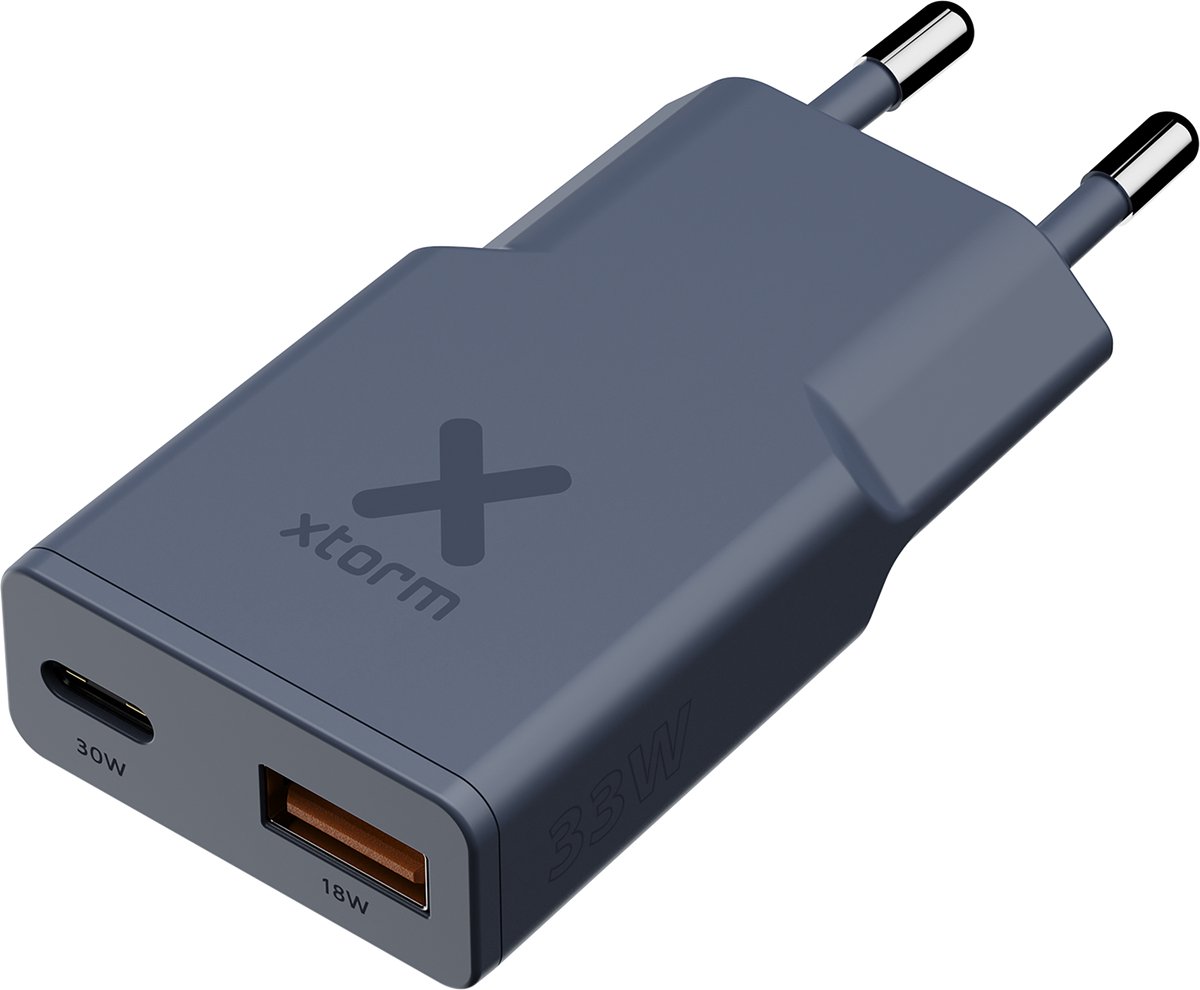 Xtorm Go2 Evolution Slimline USB-C / USB-A Adapter - Dubbele Poort Oplader - Charger - 33W Krachtige Snellader Geschikt voor iPhone, Samsung en meer - Compacte USB C Oplader - Blauw