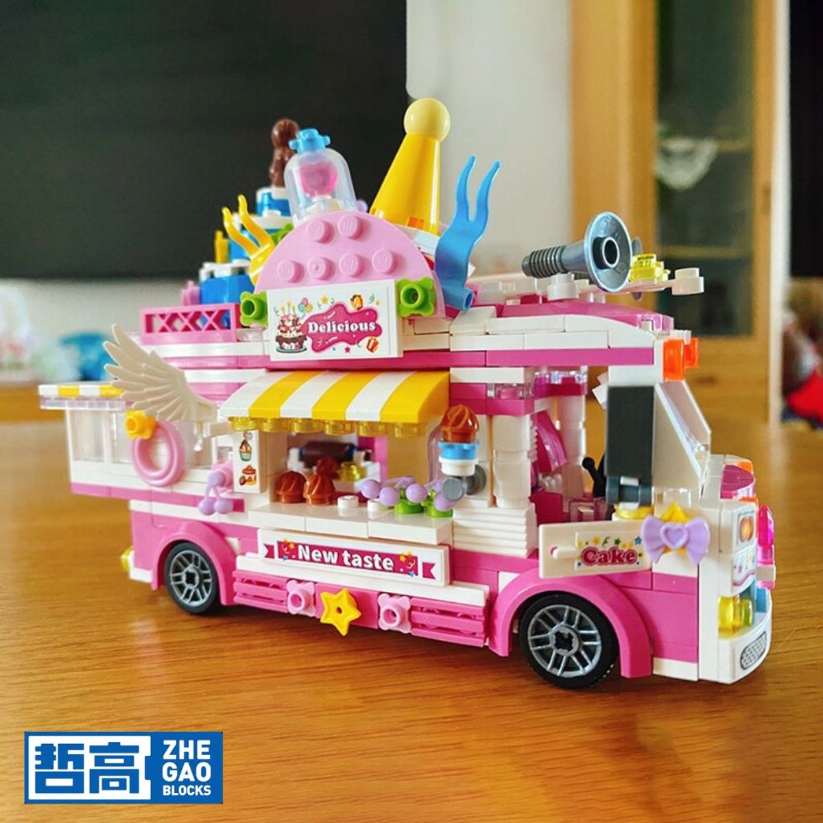 Zhe Gao 00889 Cake truck bouwset | City & friends Adventure | Classic Creator STEM speelgoed knutselen meisjes bouwpakket | Kermis & Pretpark Auto Foodtruck modelbouw voor kinderen & volwassenen | niet geschikt voor Lego | Bouwdoos met 608 bouwstenen — afbeelding 8