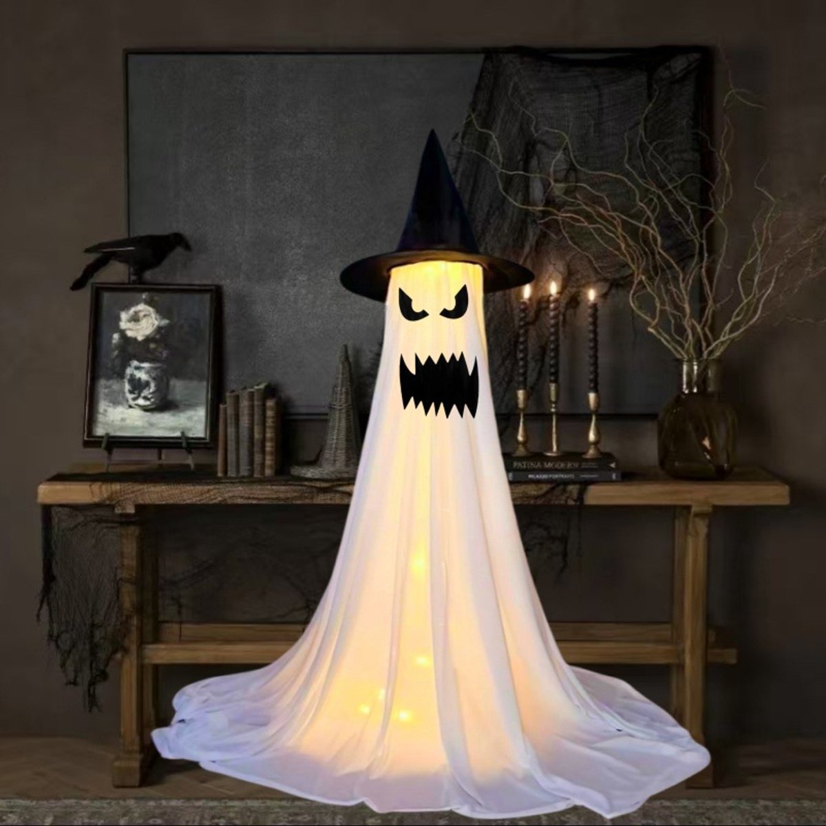 Ulisem - Halloween spookdecoratie - 1 set met led lichtsnoer en afstandsbediening - 120 cm groot hangend spook - Wit gaas met gloeiend effect - Stevig metalen statief - Geschikt voor entree, tuin en feest - Eenvoudig te installeren - H