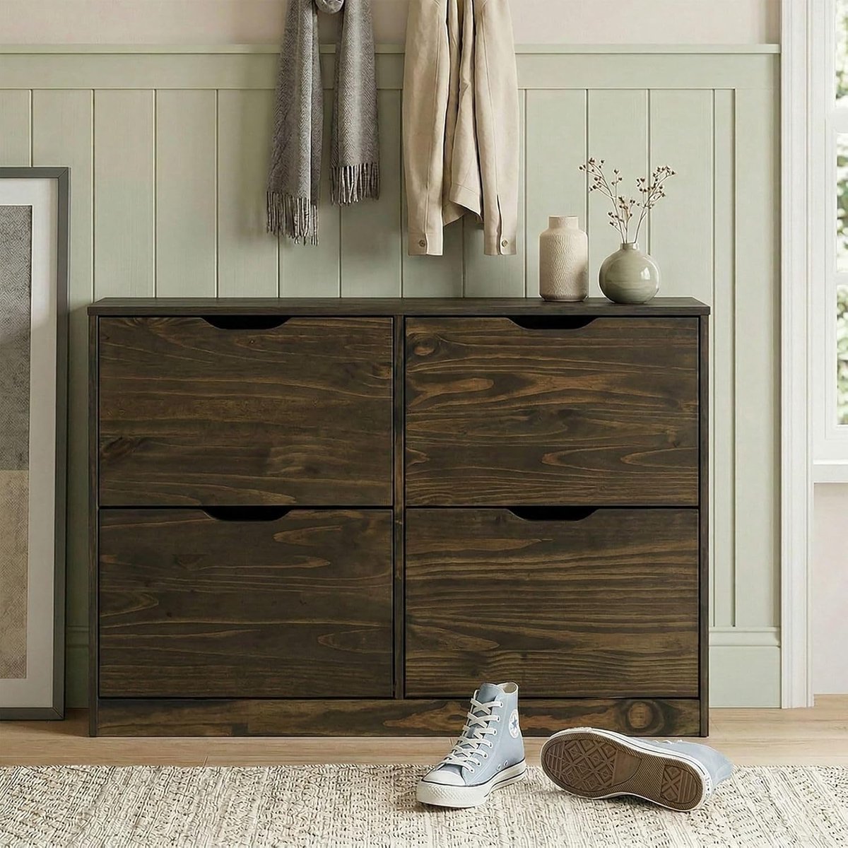 Schoenenkast 4 Kleppen – House&Garden Massief Grenen Schoenenkast 115x79x25 cm – Ruimtebesparende Hal Kast met 4 Vakken voor 24 Paar Schoenen – Grijsbruin Houten Schoenenkast met Klepdeuren – Industriële Schoenenopberger