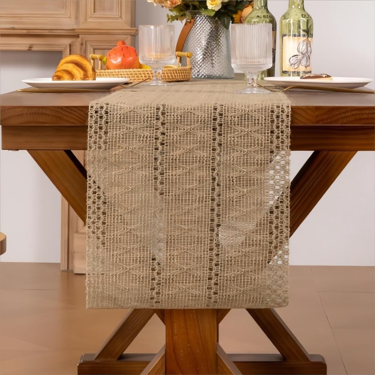 Dailygoods- Tafelloper Donkerbruin - Geweven Linnen - Boho/Rustiek - Kwastjes - Slijtvast - Decoratie voor Eettafel - Tafelkleed