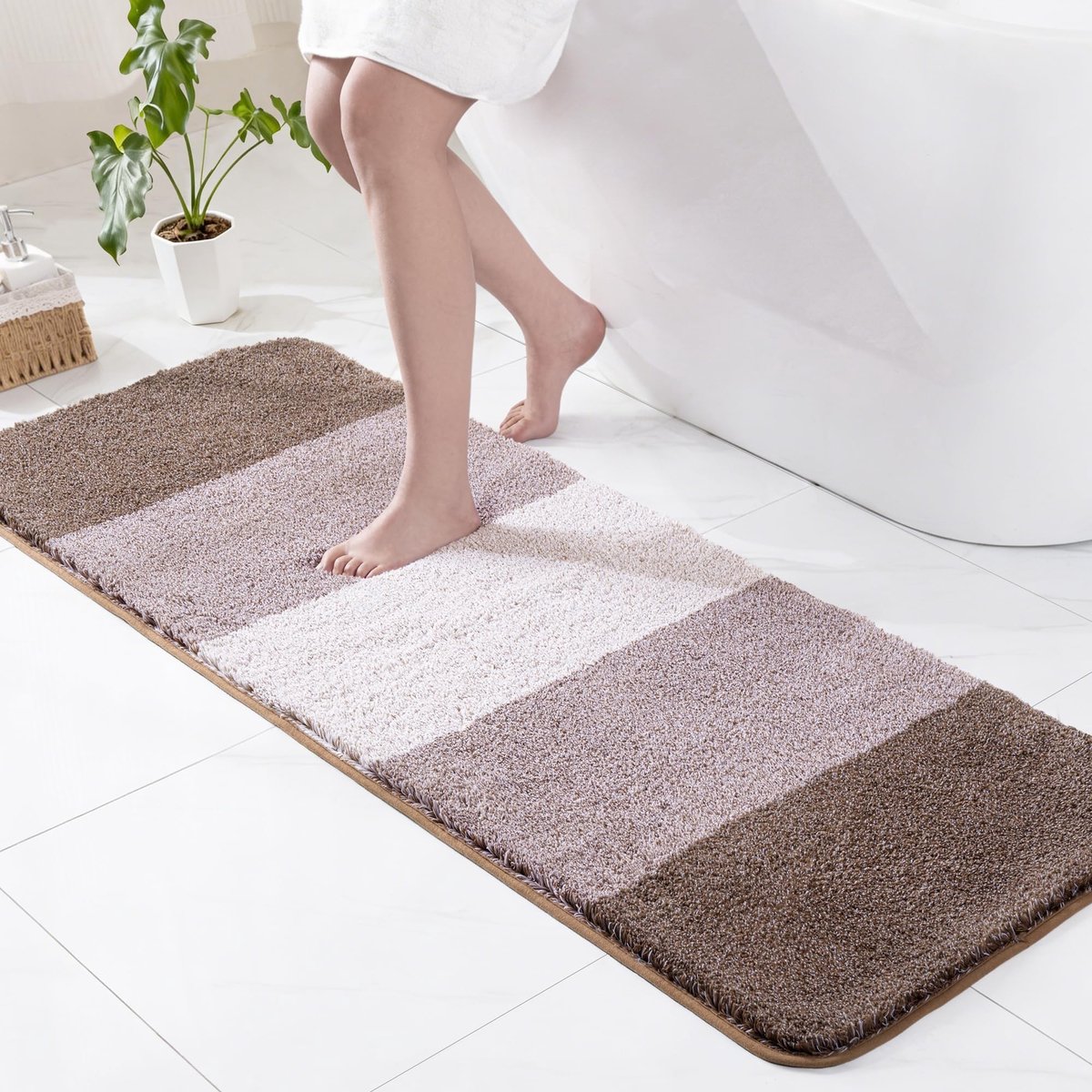 Omgoods - Soft Non-Slip Microfiber Badmat - Absorberend en Machinewasbaar 60 x 180 cm Koffie