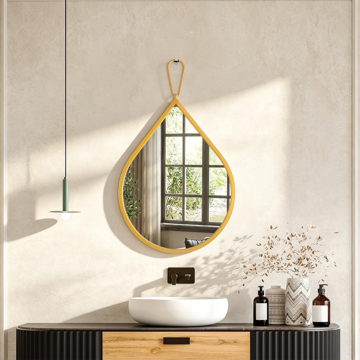 SnelShoppen - Modern Wandspiegel Goud Druppelvormige Spiegel met Dikke Metaalrand voor Slaapkamer, Woonkamer, Badkamer - Verkrijgbaar in Verschillende