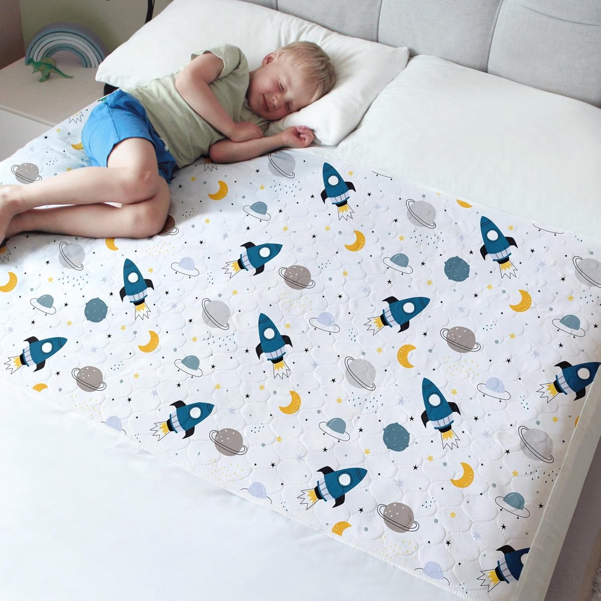 Sheets Waterdichte Matrasbeschermer voor Kinderen – Wasbaar en Sterk Absorberend – Met Instopbare Zijkanten – Tweepersoonsbed (Space)