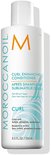 Witte fles Moroccanoil "Curl Enhancing Conditioner" met golvend blauw patroon op de achtergrond.