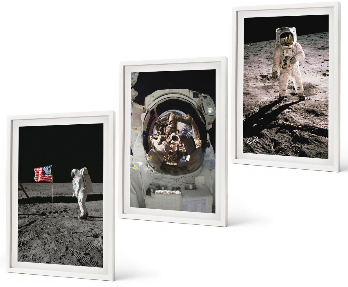 Coloray 3-Delige Schilderij Set - Foto'S Van Astronauten Die Op De Maan Landen - 40 x 60 - Stijlvolle Muurdecoratie - Slaapkamer - Wanddecoratie