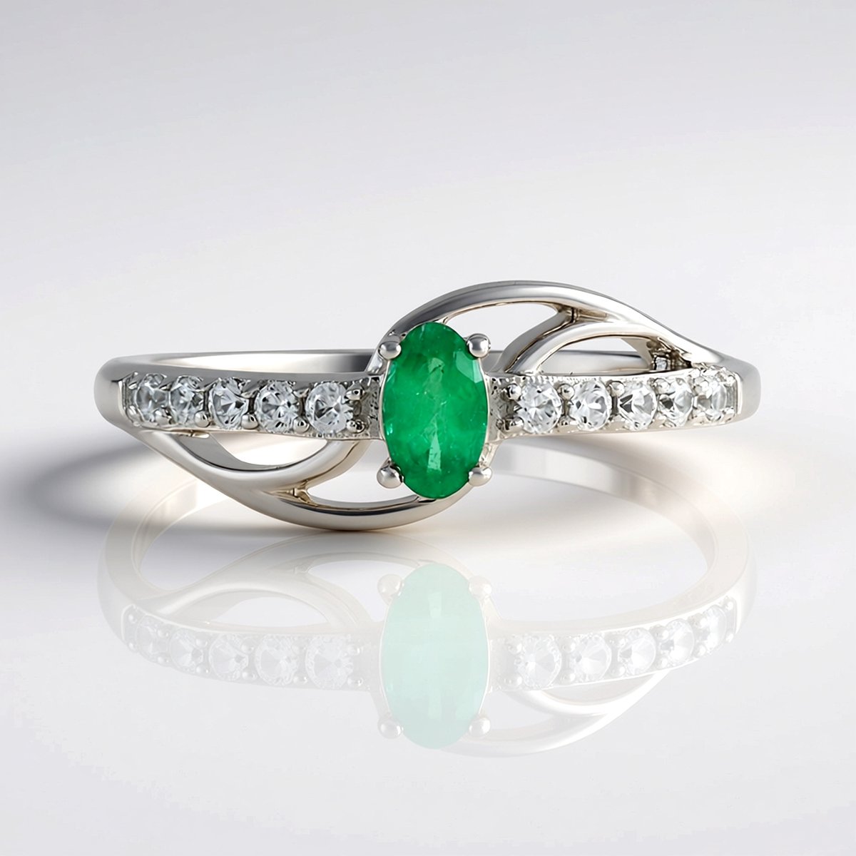Cavill - Zilveren ring met Colombiaanse smaragd 0,206 ct ovaal - 925 sterling zilver met platina coating - 10 zirkonia's 0,202 ct - elegante ring