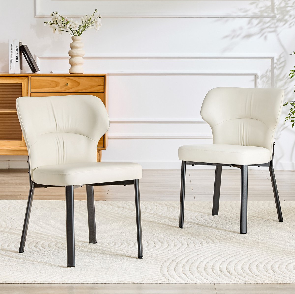 FloraGrace Eetkamerstoel – Set Van 2 – Gevoerde Zitting Van Kunstleer Met Zwart Metalen Onderstel – Voor Eetkamer, Keuken En Woonkamer – Beige