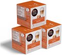 Drie verpakkingen Nescafé Dolce Gusto Latte Macchiato Caramel, met op de voorkant een glas koffie.