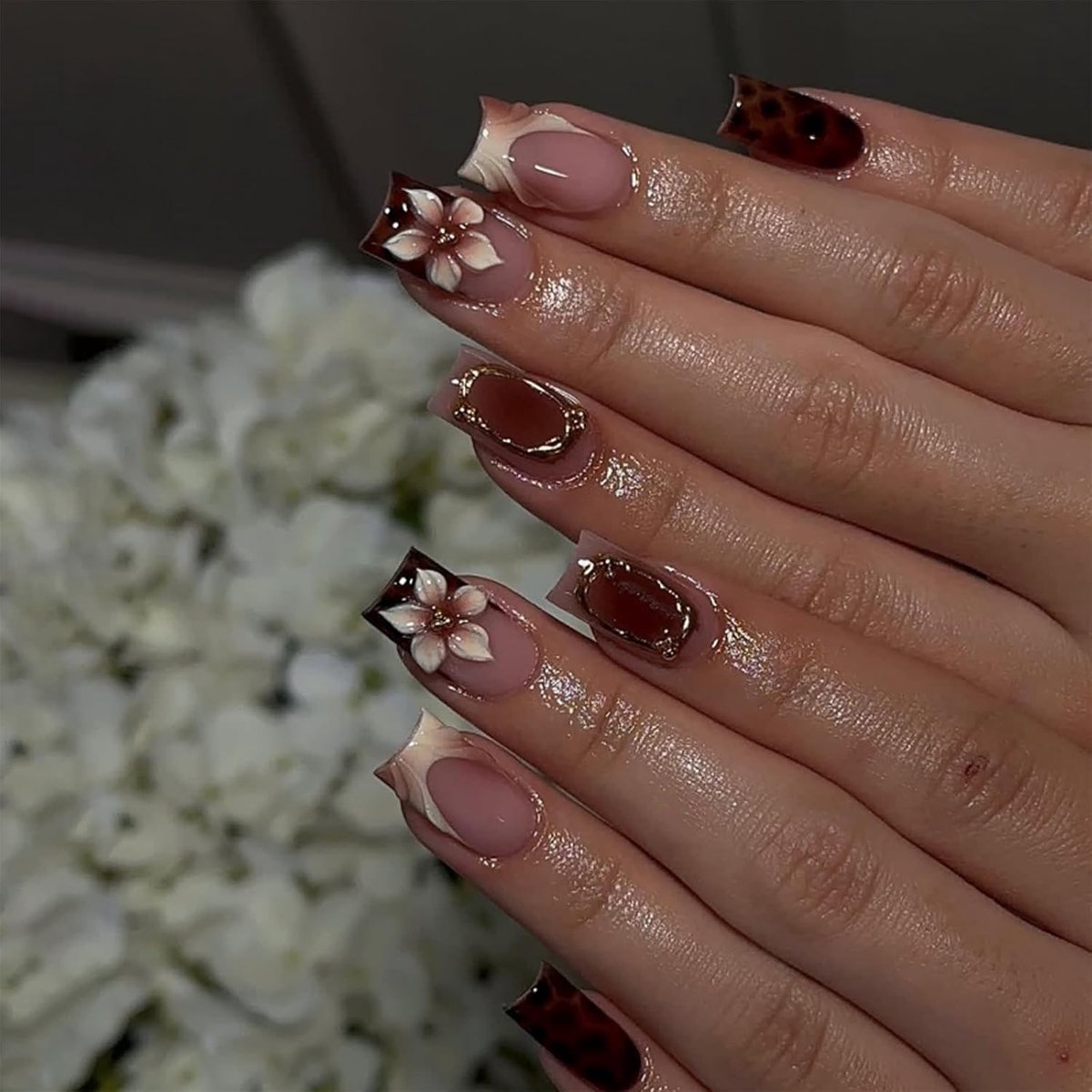 On Nails, 24 stuks korte zelfklevende nagels, rode vierkante kunstnagels met bloemenprint, kunstnagels om op te plakken, nepnagels en zachte gelnagels