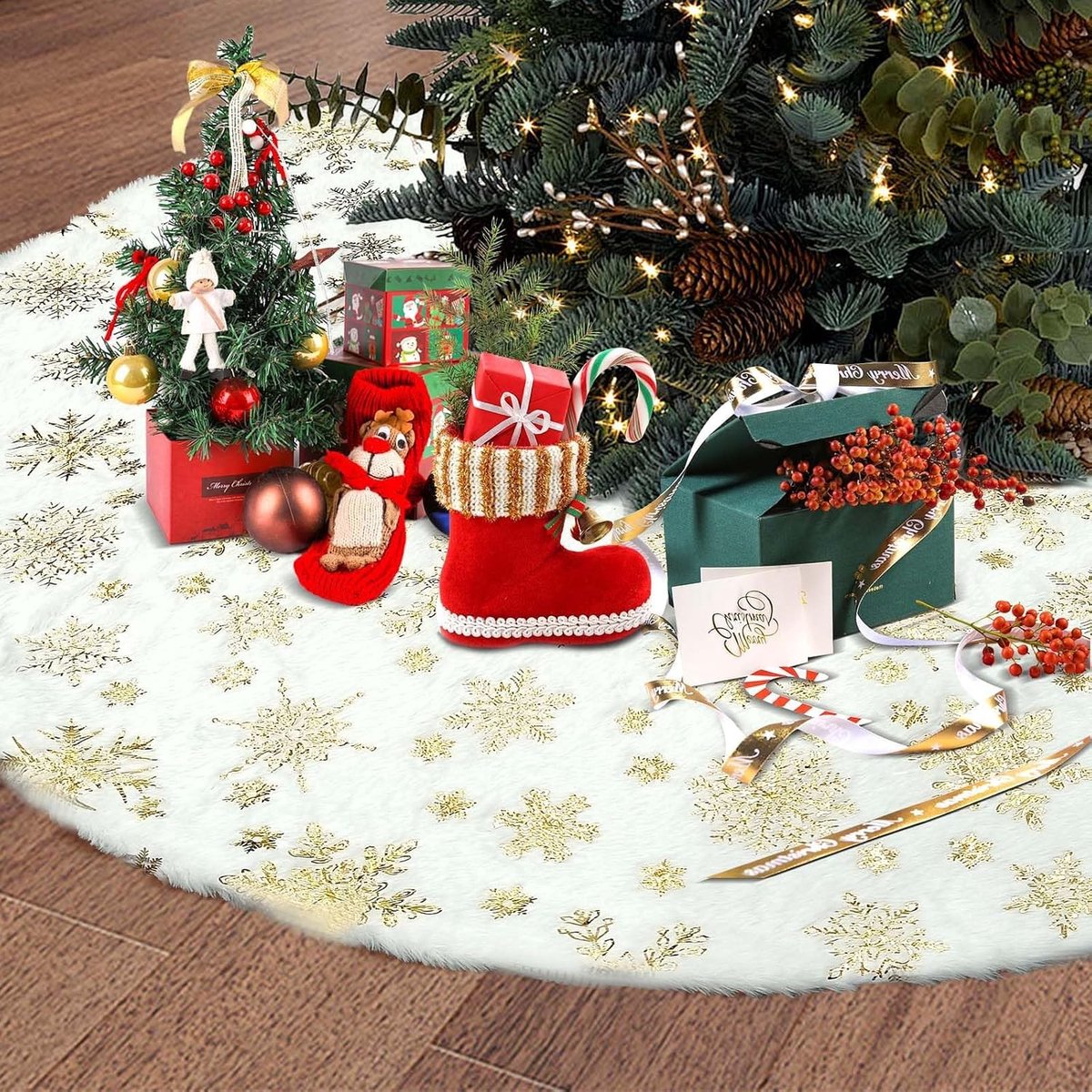 Kerstboomkleed 90 cm - Faux fur - Gouden sneeuwvlokken - Creëert een feestelijke sfeer - ShopVlot