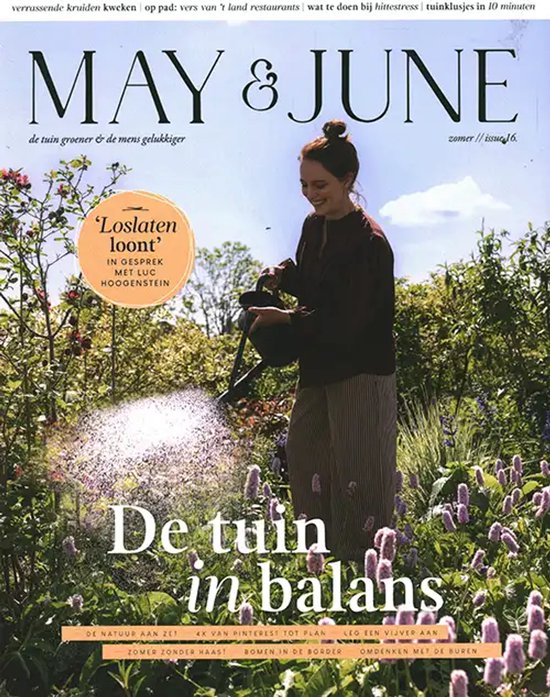 Vrouw met donker haar met een waterkan die een tuin water geeft, met tekst 'MAY & JUNE' en 'De tuin in balans'.