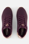 Bovenkant van paarse Skechers sneakers met beige zool en gouden details.