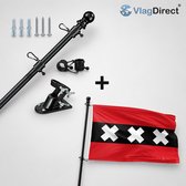 Zwarte vlaggenstok met accessoires en de Amsterdamse vlag. De vlag is rood met drie zwarte 'XXX'-symbolen.