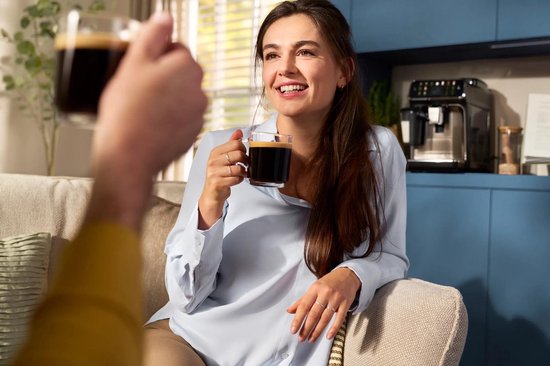 Philips series 1200 - Volautomatische Espressomachine - Keramische molen - AquaClean - 15 Bar - 1,8 L inhoud - Koffiemachine met bonen - Mat Zwart - EP1200/00
