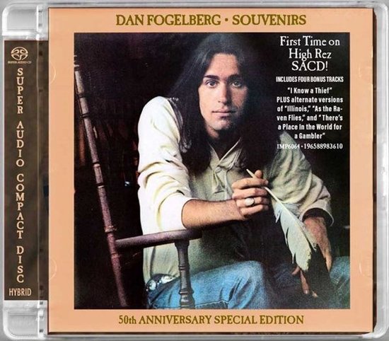 Dan Fogelberg Souvenirs 50th Anniversary Special Edition SACD hoes. Met Dan Fogelberg die een veer vasthoudt.