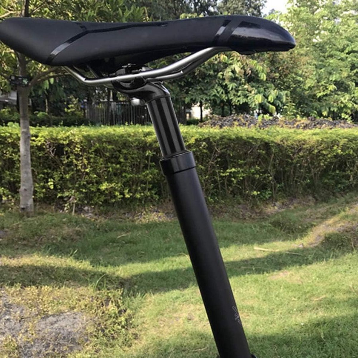 Geveerde Zadelpen - Fiets Zadelbuis - Mountainbiken Comfort - Lichtgewicht Aluminium - 27.2 mm Diameter - Zwart