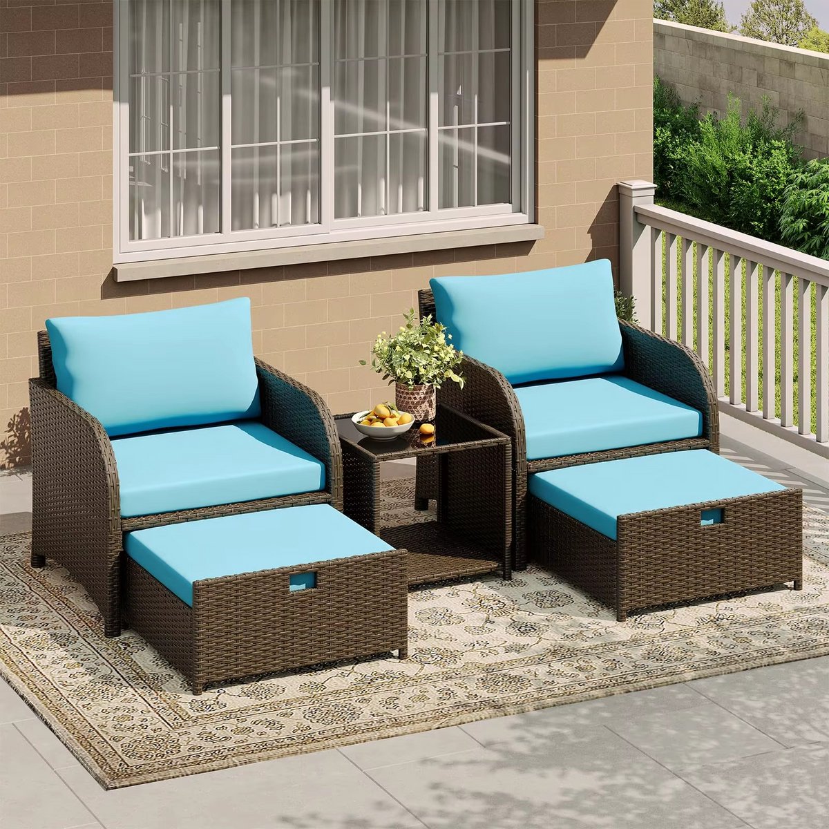 5-Delige Rotan Loungeset – 2 Stoelen met Uitschuifbare Voetenbanken & Bijzettafel met Glazen Blad – Luxe Tuinmeubelen - Compacte Tuinset voor Balkon, Terras & Tuin