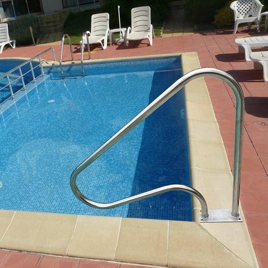 Zwembad trappen