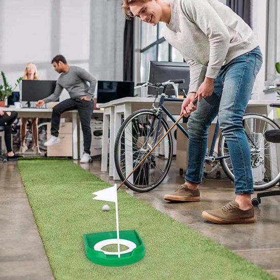 IMstore - Golf Putting Mat - Indoor Putting Green - Perfect voor Thuis en Buiten - Groen - Oefen Cup met Vlag - Ideaal voor Kinderen en Volwassenen van Merkloos — afbeelding 5