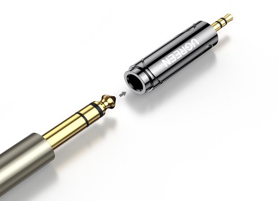 Zwarte Ugreen audio-adapter, 6,35 mm vrouwelijke ingang, gouden 3,5 mm mannelijke plug.