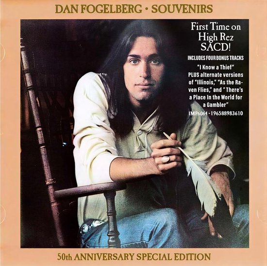 Dan Fogelberg Souvenirs 50th Anniversary Special Edition SACD hoes. Met Dan Fogelberg die een veer vasthoudt.