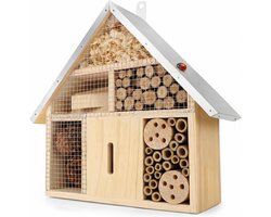 NatureCrafts Insectenhotel - Natuurlijk & Weerbestendig, Insectenhuis van Natuurlijk Hout voor Bijen, Wilde Bijen, Lieveheersbeestjes & Vlinders, Bijenhotel & Nestelkast voor Ophangen - 29.5 x 9 x 28 cm