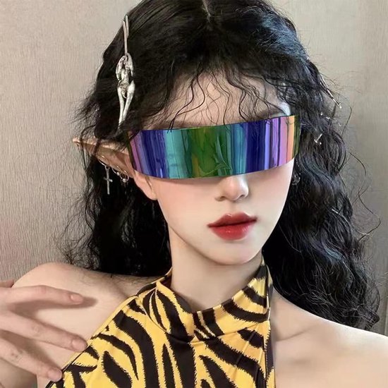 Futuristische Zonnebrillen Set met Kleurrijke Spiegellenzen voor Feestjes en Bars, Trendy Accessoire voor Modebewuste Mensen — afbeelding 4