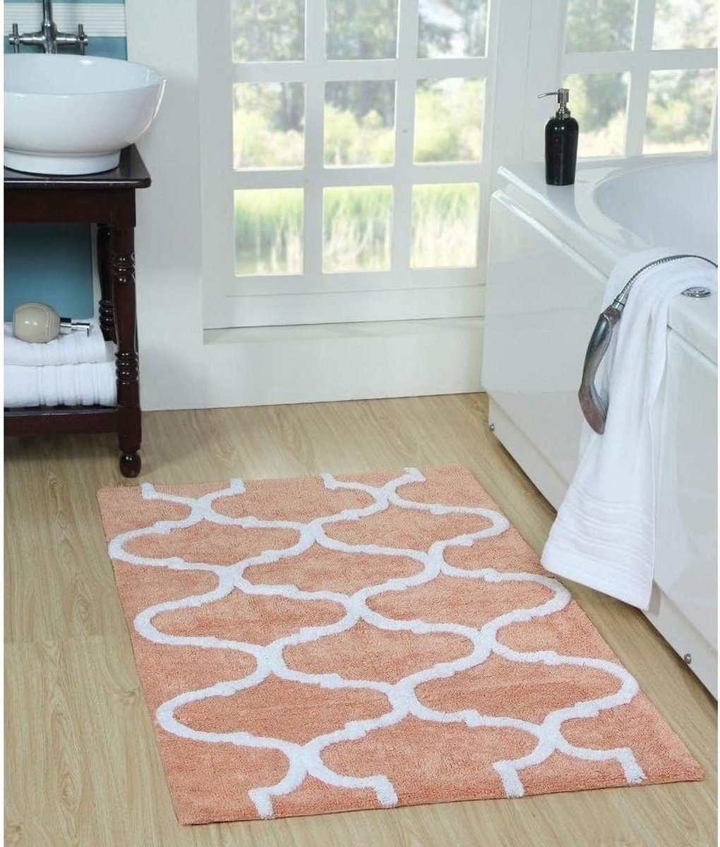 Geometrisch badtapijt - Vloerkleed badkamer - Veilig douchen - Antislip onderkant - 145x51 cm - Koraalwit
