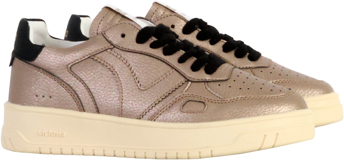 Sneakers met veters